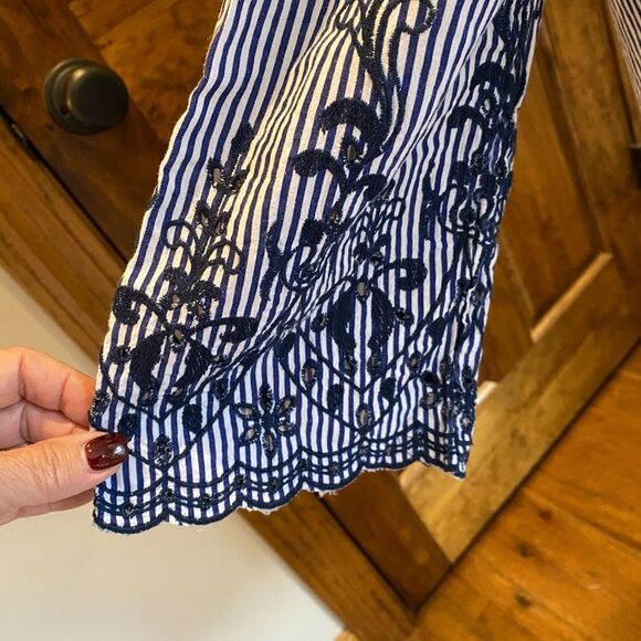 Mittoshop Navy & White Striped Women’s Sz M Embroidered Off the Shoulder Blouse - Picture 3 of 9